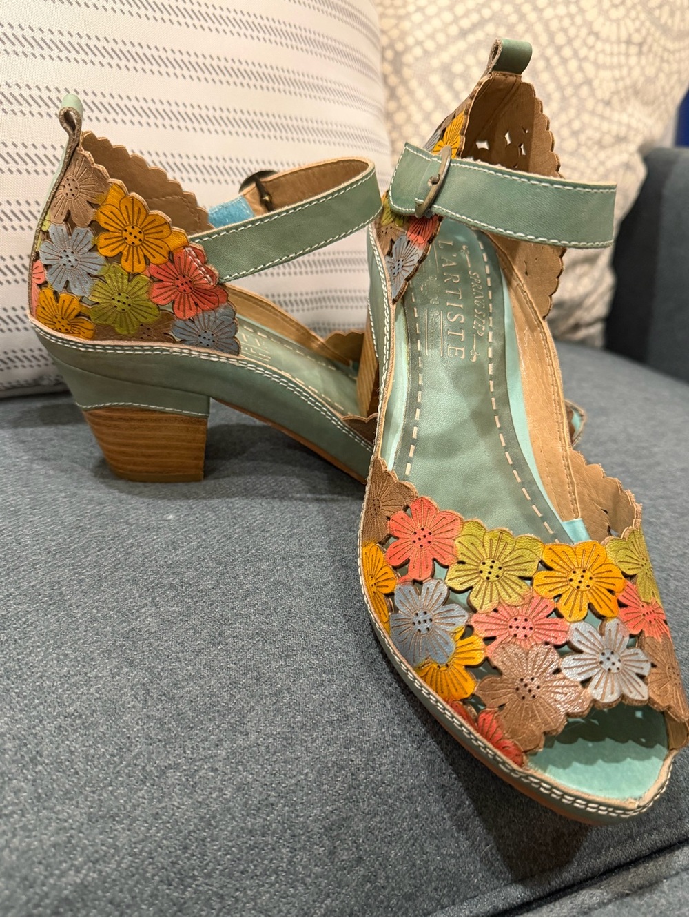 L'ATISTE Mint Floral Cutout Leather Heels
